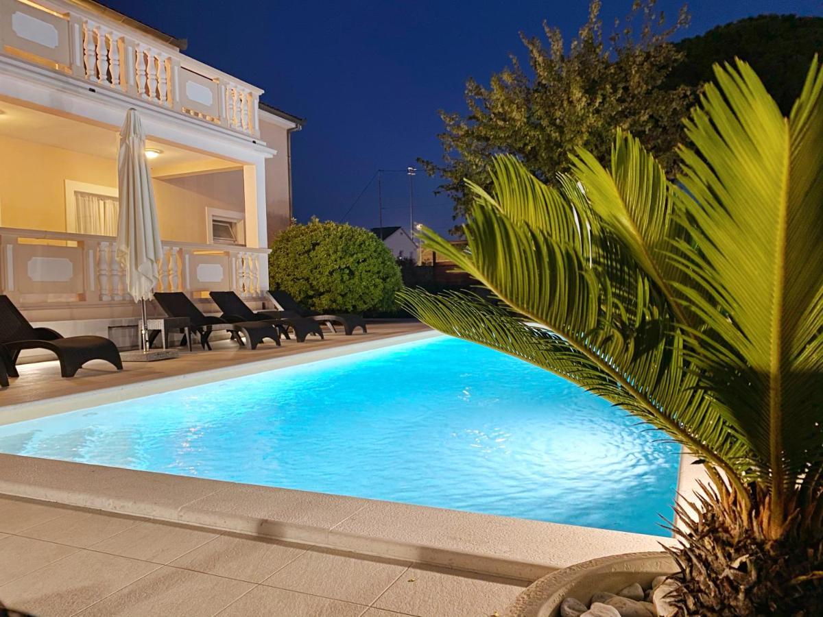 Apartments Saric Biograd Na Moru Exterior photo